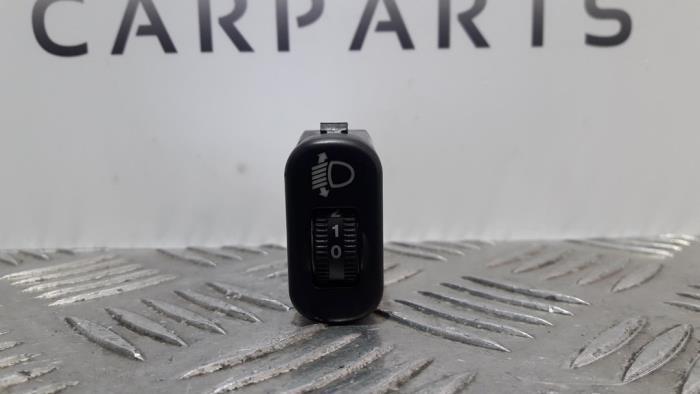 Commutateur phare hauteur réglable d'un Mercedes Sprinter, Autos : Pièces & Accessoires, Tableau de bord & Interrupteurs, Utilisé