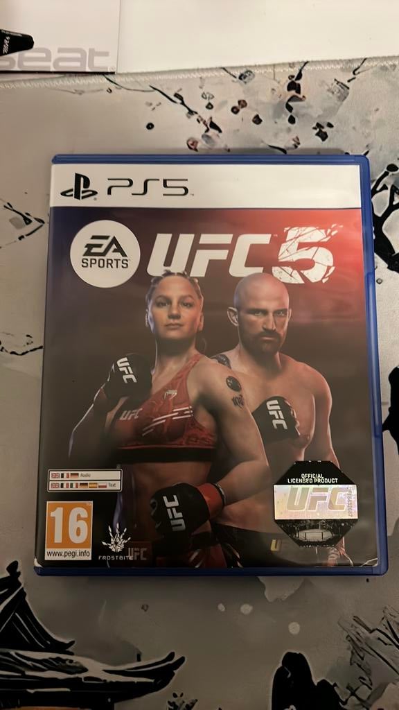 UFC 5 version ps5, Consoles de jeu & Jeux vidéo, Online, 2 joueurs, Combat, Comme neuf