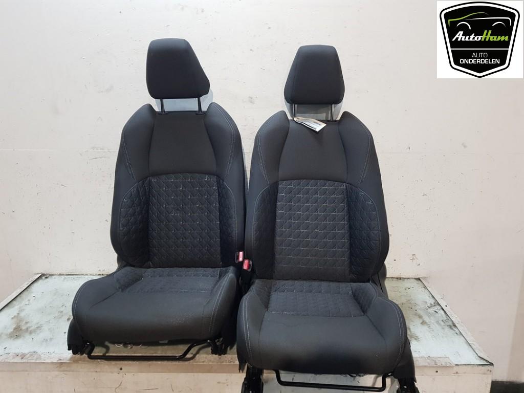 INTERIEUR Toyota C-HR (X1,X5) (01-2016/-), Auto-onderdelen, Interieur en Bekleding, Toyota, Gebruikt