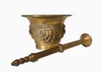Massief koperen vijzel met leeuwenkoppen en stamper., Antiek en Kunst, Ophalen of Verzenden, Koper