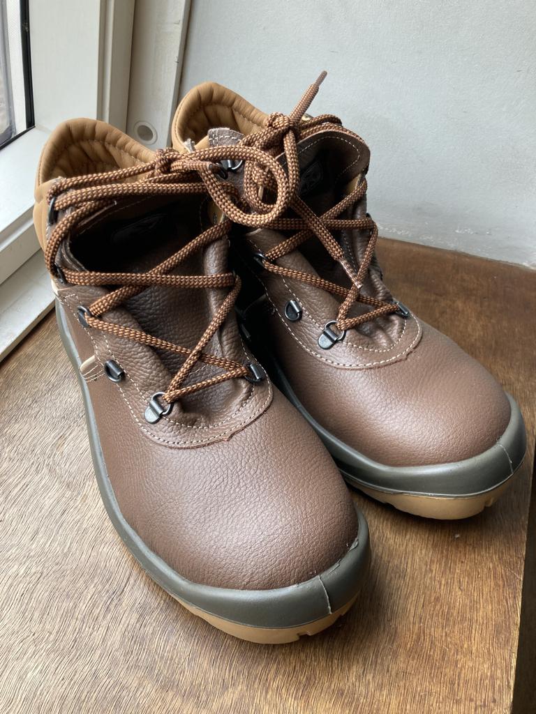 Chaussures sécurité hautes étanches NEUVES (pointure 44,5), Bricolage & Construction, Vêtements de sécurité, Neuf, Enlèvement ou Envoi