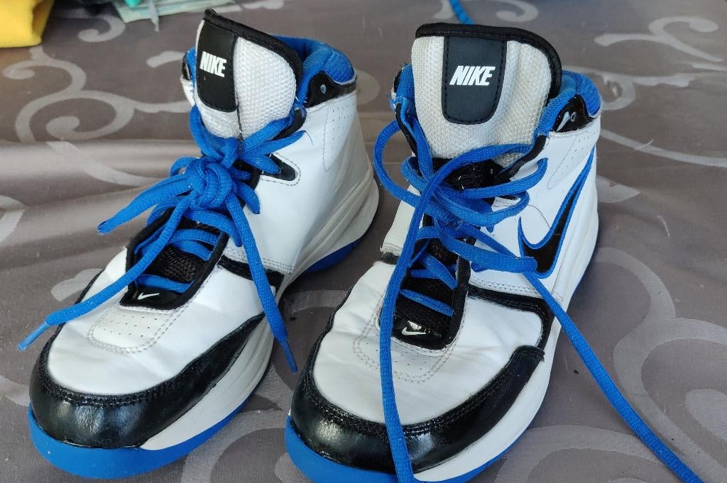 Sneakers Nike - maat 37,50, Kinderen en Baby's, Ophalen of Verzenden, NIKE, Sportschoenen