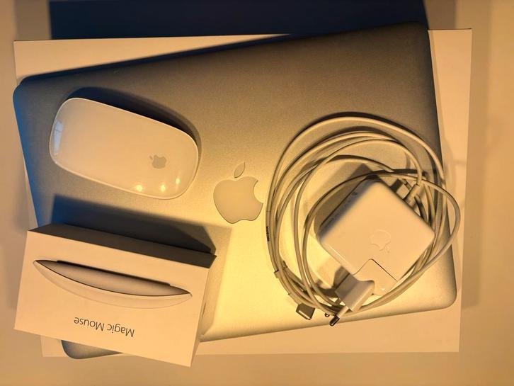 Apple MacBook Air, Computers en Software, Windows Laptops, 13 inch, SSD, Minder dan 2 Ghz, 8 GB, Ophalen of Verzenden