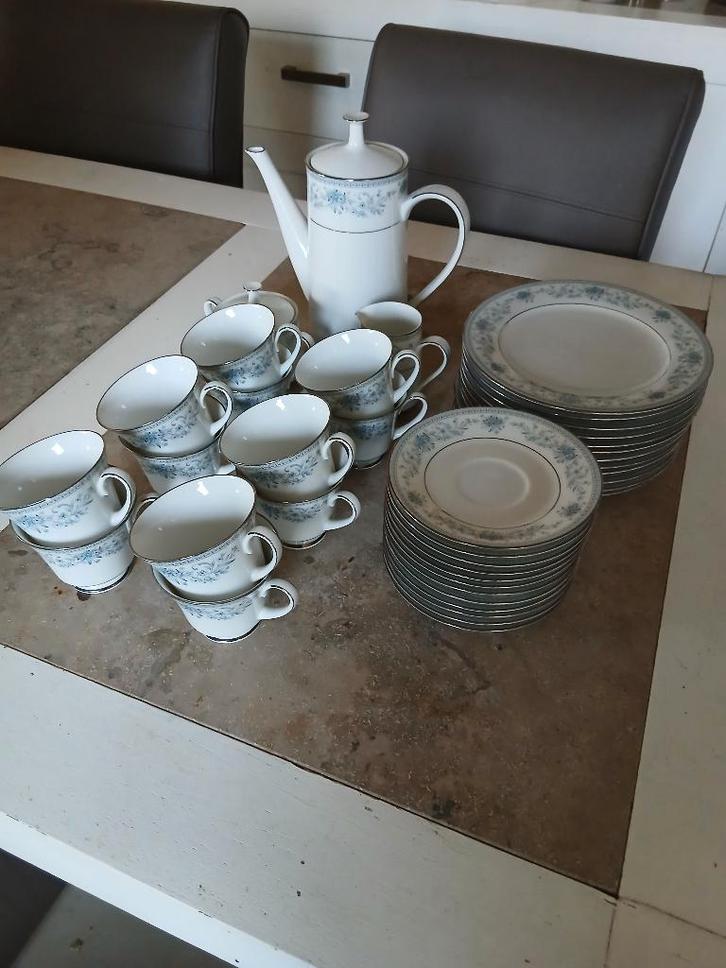 39-delig Noritake 'Blue Hill'(2482)Koffie- & Gebakservies, Antiek en Kunst, Antiek | Porselein, Ophalen