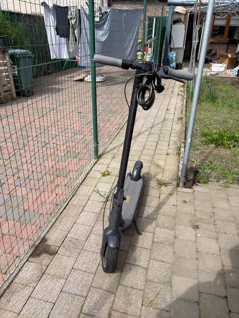 NINEBOT G30 MAX – GLOBAL EDITION (30+ km/u), Vélos & Vélomoteurs, Trottinettes, Comme neuf, Step électrique (E-scooter), Enlèvement