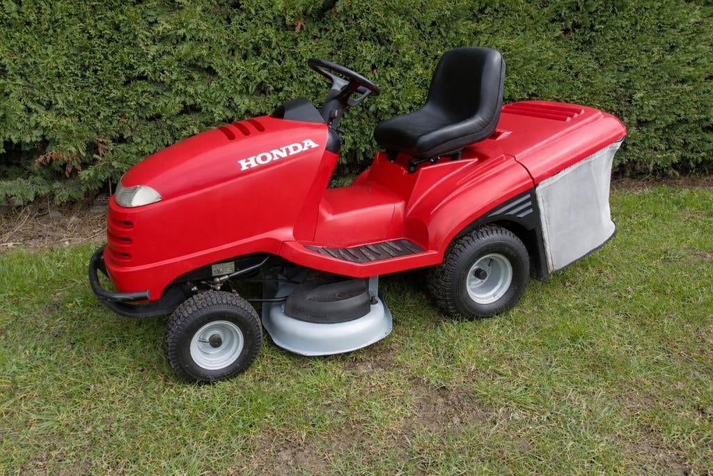 Tondeuse autoportée Honda, 2 cylindres, bicylindre en V et 2, Jardin & Terrasse, Tondeuses autoportées, Bac de ramassage, Enlèvement