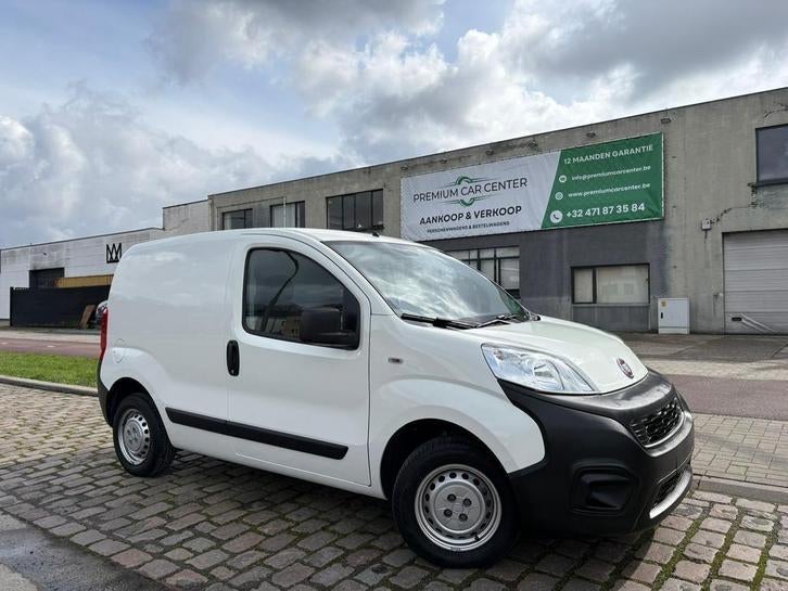 Fiat Fiorino | 12 Maanden Garantie | 30 Dkm | Benzine | 2017, Autos, Camionnettes & Utilitaires, Entreprise, Achat, ABS, Airbags