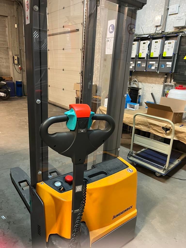 Jungheinrich stapelaar 2022 *defect*, Articles professionnels, Machines & Construction | Chariots élévateurs & Transport interne