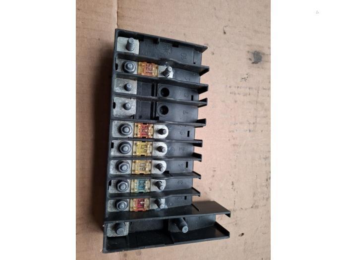 Boîte à fusibles d'un Volkswagen Transporter, Autos : Pièces & Accessoires, Électronique & Câbles, Volkswagen, Utilisé, 3 mois de garantie