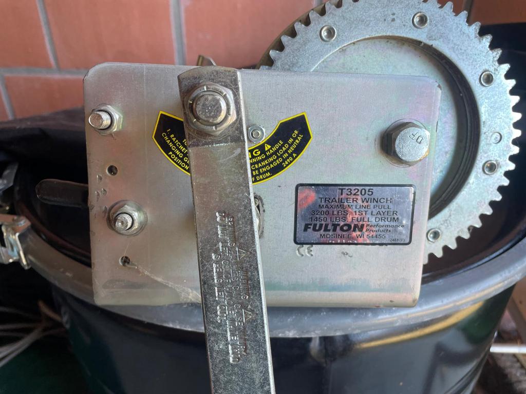 Trailer winch, Ophalen, Zo goed als nieuw