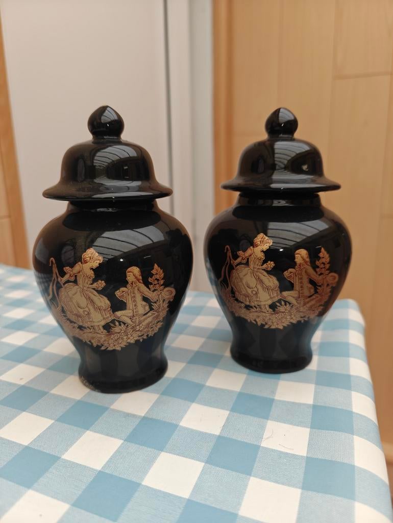 2 zwarte porseleinen potjes bieden kan, Ophalen