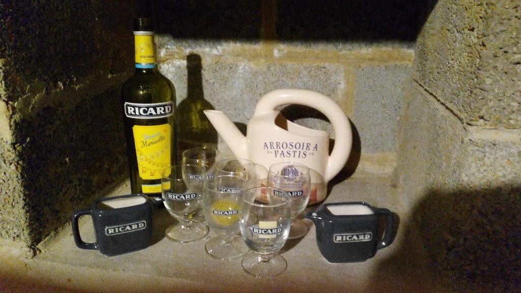 service à Ricard, Collections, Verres & Petits Verres, Comme neuf, Autres types, Enlèvement ou Envoi