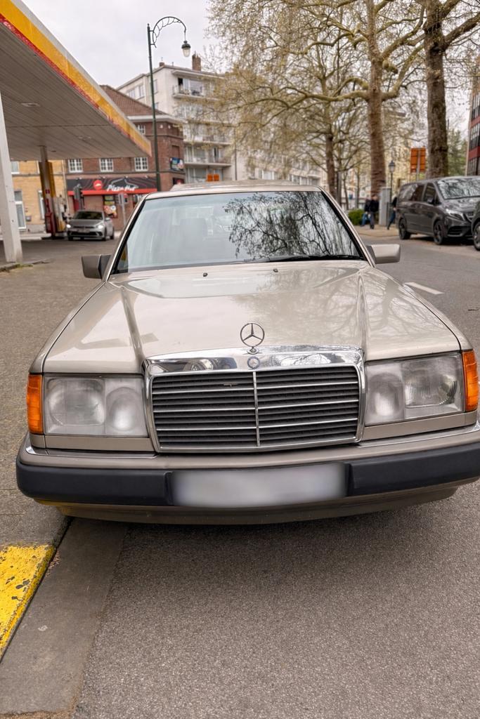Mercedes 250D - W124 - 1990 - Oldtimer, Autos, Mercedes-Benz, Particulier, Diesel, Enlèvement