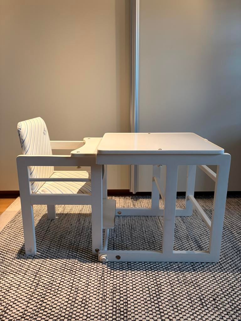 Kinderstoel met apart tafeltje, Kinderen en Baby's, Kinderkamer | Tafels en Stoelen, Ophalen, Gebruikt, Tafel(s) en Stoel(en)