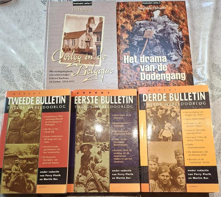 tweede wereld oorlog bulletin, Boeken, Oorlog en Militair, Zo goed als nieuw, Ophalen of Verzenden