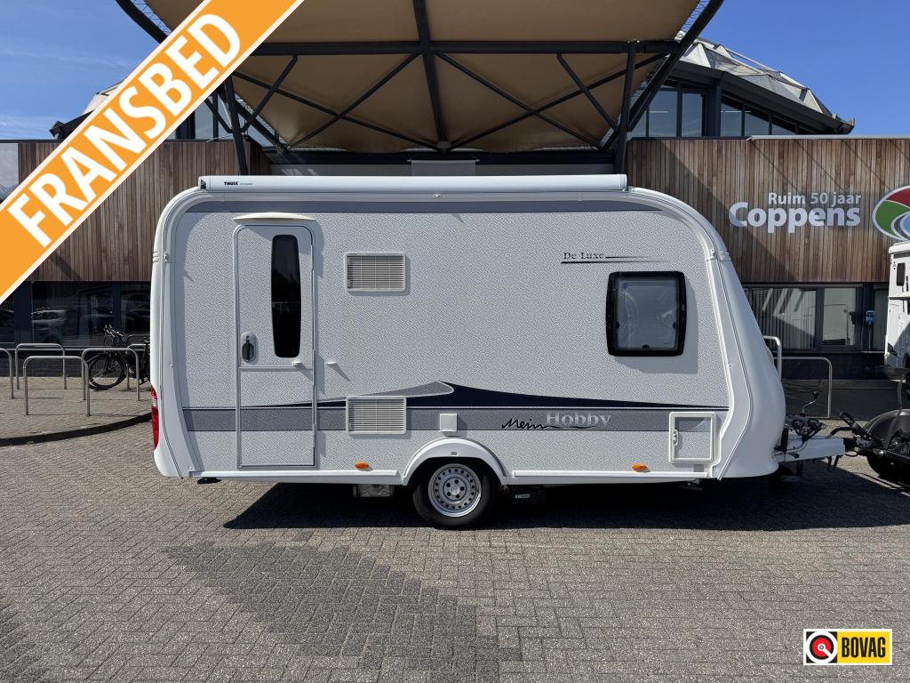 Hobby De Luxe 400 SFE, Caravanes & Camping, Caravanes, jusqu'à 4, 1000 - 1250 kg, Siège de train, Hobby, Lit dans la longueur