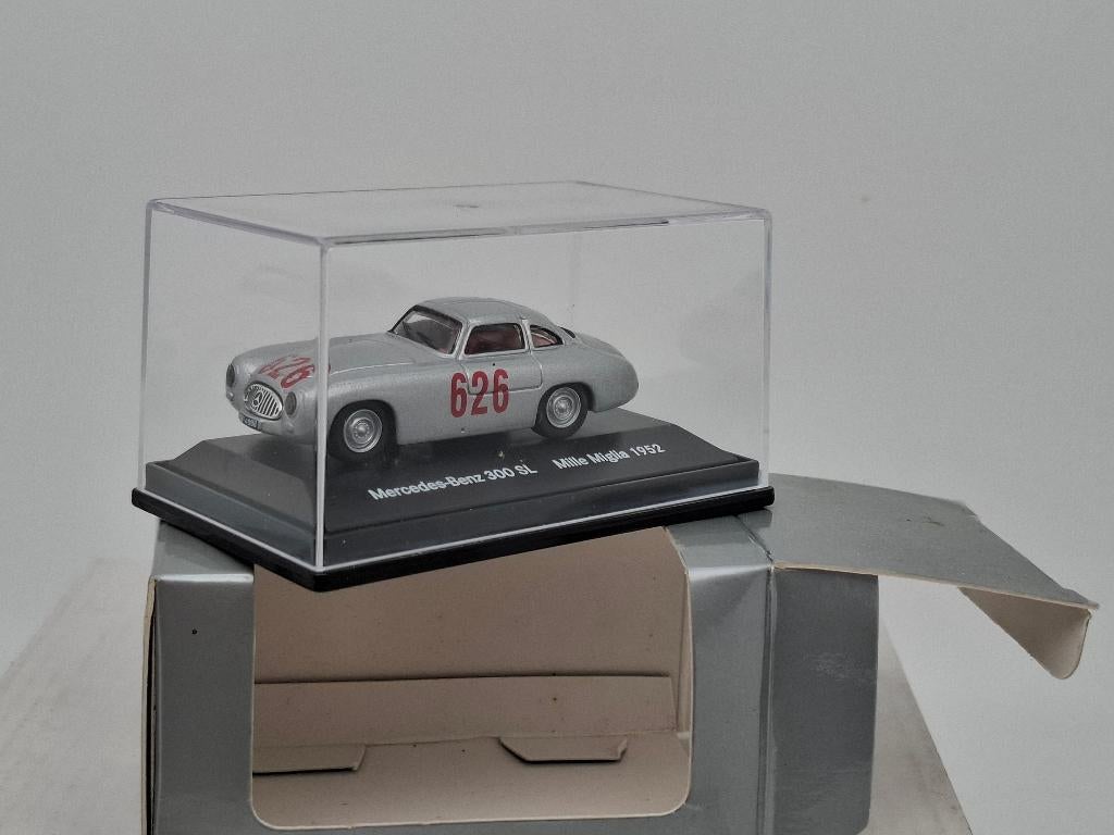 Mercedes Benz 300SL (1/72) Mille Miglia 1952 démarre en 626, Envoi, Comme neuf, Voiture