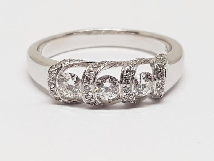 Diamant Memory Ring 0.60ct., Bijoux, Sacs & Beauté, Bagues, Neuf, Femme, 17 à 18, Or, Or, Avec pierre précieuse, Enlèvement ou Envoi