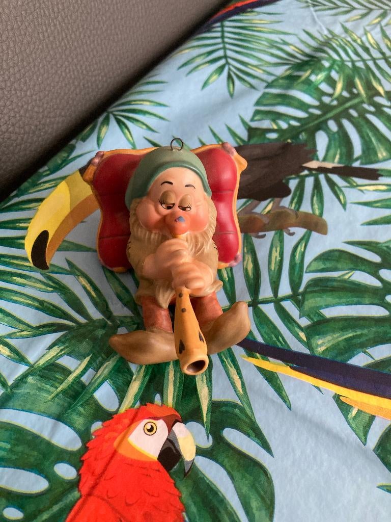 WDCC SNOW WHITE Sleepy ( sneeuwwitje ) ornament, Collections, Enlèvement ou Envoi, Blanche-Neige ou Belle au Bois Dormant, Statue ou Figurine