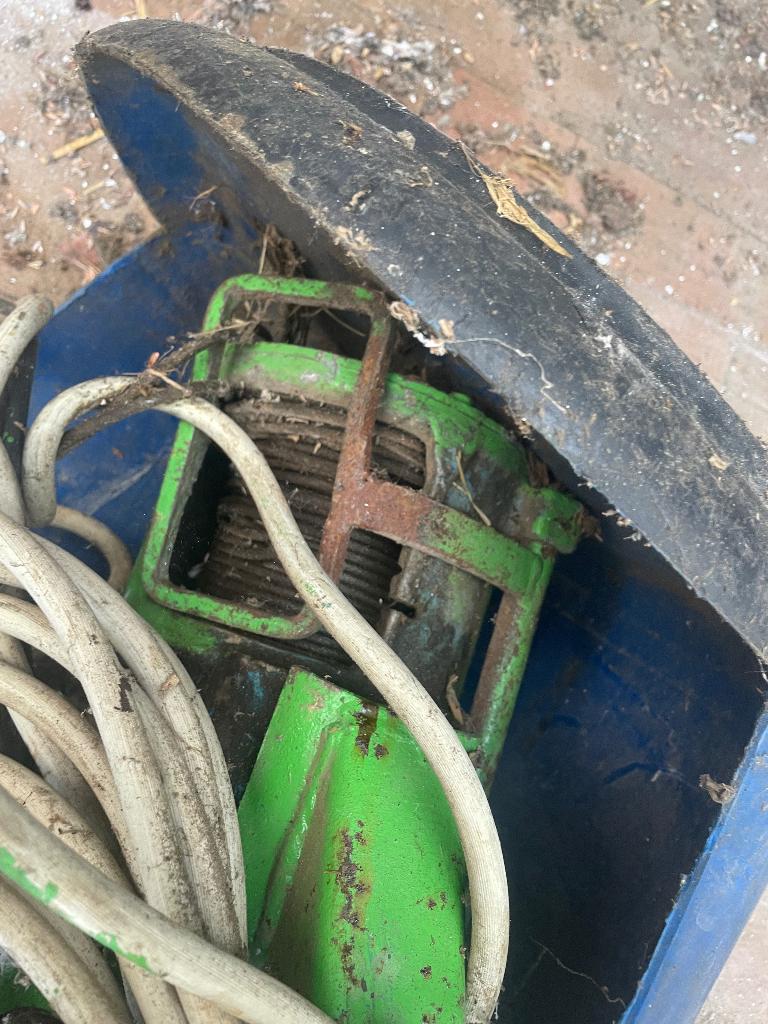 Treuils à câble, Bricolage & Construction, Treuils et Palans, Enlèvement, Utilisé, Électrique