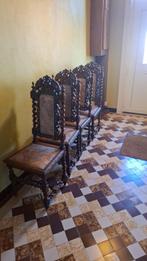 Sierlijke oude stoelen, Ophalen