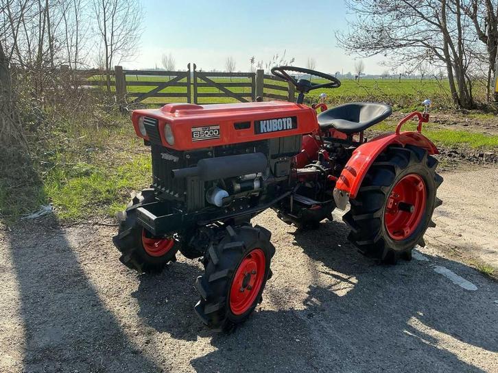 Mini-tracteur Kubota B5000, Articles professionnels, Machines & Construction | Jardin, Parc & Sylviculture, Autres types