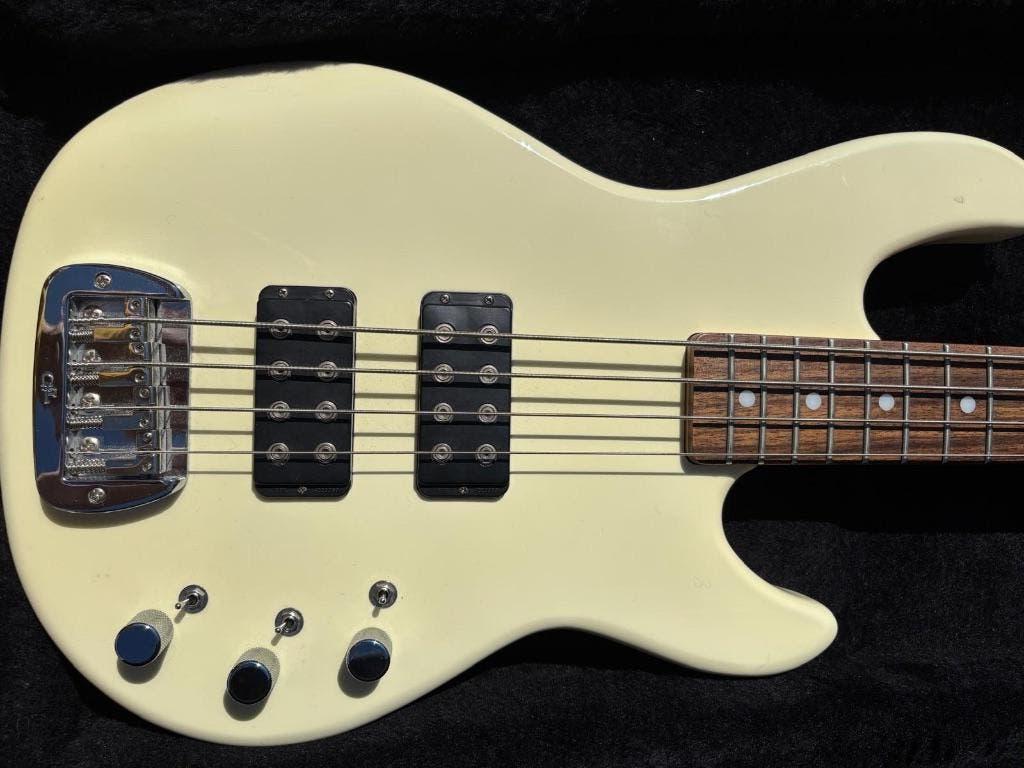 G&L L-2000 CLF Research – Olympic White – Matching Headstock, Muziek en Instrumenten, Ophalen, Zo goed als nieuw, Elektrisch