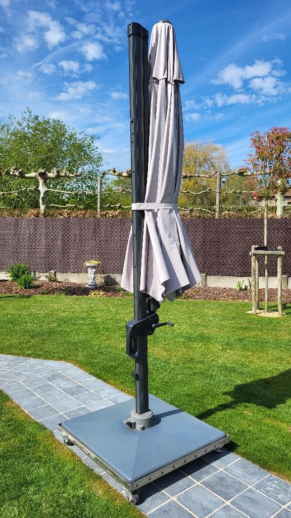 Garden Impressions Hawaii zweefparasol Ø350 cm - licht taupe, Ophalen, Gebruikt, Kantelbaar, Zweefparasol