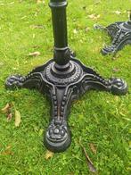 PIEDS DE TABLE EN FONTE, Enlèvement, Utilisé