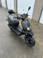 peugeot tkr a klasse scooter, Fietsen en Brommers, Brommers | Peugeot, Ophalen, Zo goed als nieuw