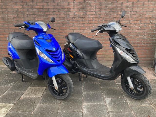 🤩 2 X A KLASSE PIAGGIO ZIP 4 TAKT 2V BOUWJAAR 2014/2015 🤩, Fietsen en Brommers, Scooters | Piaggio, Zip, Klasse A (25 km/u)