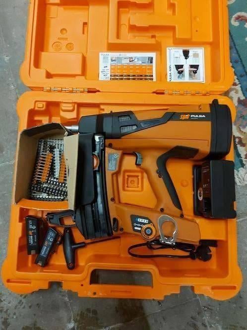 Spit pulsa 800p +beton staal schieter + 2x accus nagels gaz, Ophalen, Zo goed als nieuw, 50 tot 100 mm, Overige typen