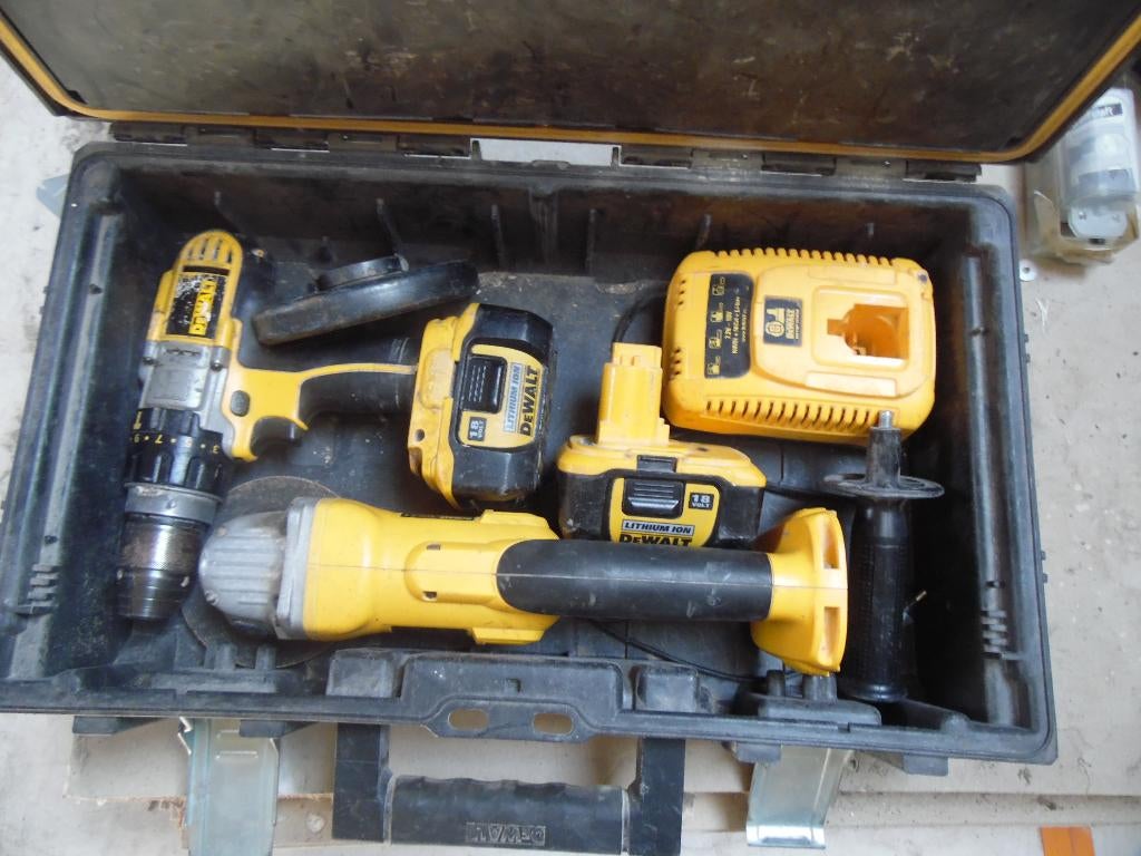 Dewalt vijsmachine+slijpmolen, Ophalen, Gebruikt