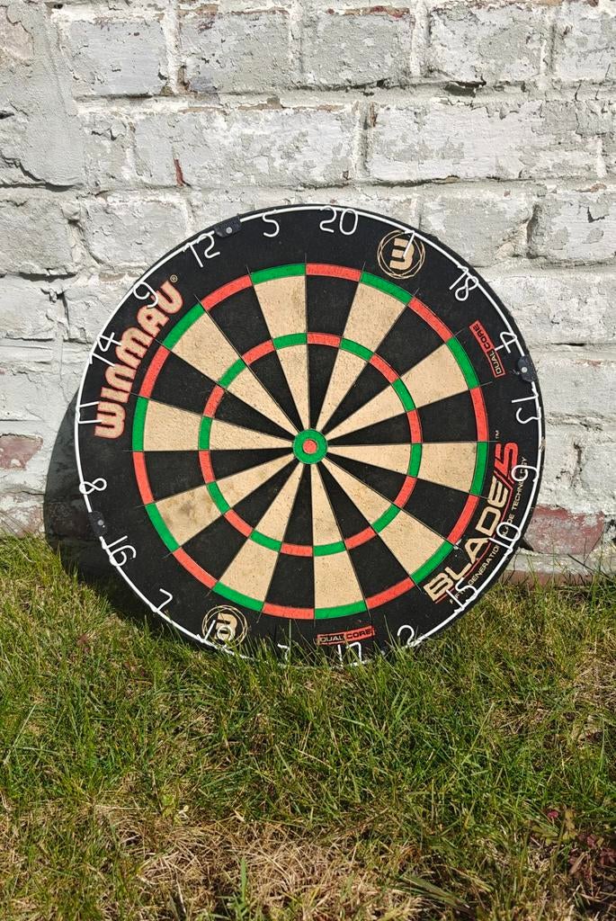 Dartsbord Winmau Blade 5, Sport en Fitness, Darts, Ophalen