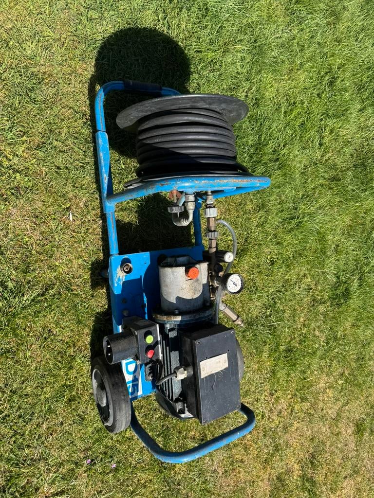 Industriële hogedruk reiniger, Ophalen, Zo goed als nieuw