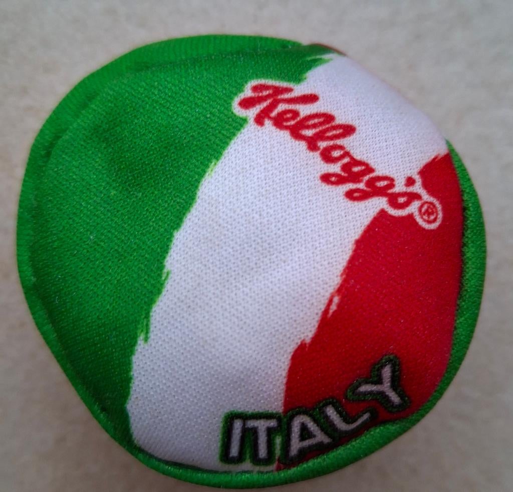 Oofball Italie + 2 Kellogg's Collector 2016, Verzamelen, Sportartikelen en Voetbal, Ophalen of Verzenden, Zo goed als nieuw