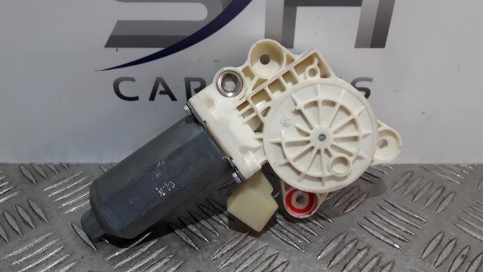 Moteur de vitre portière d'un Mercedes CLK, 3 mois de garantie, Utilisé, -, -