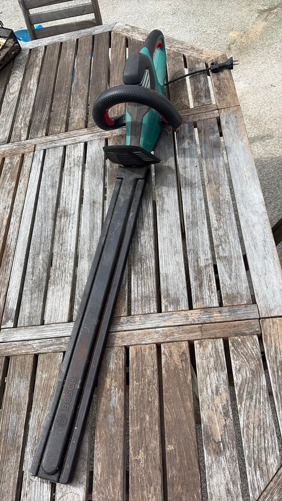 Taille-haie Bosch, Enlèvement, Utilisé, Électrique