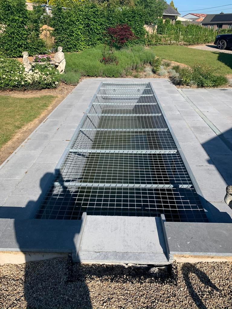 4 Grilles en acier galvanisée, Bricolage & Construction, Abris de chantier & Baraques de chantier, Utilisé, Enlèvement