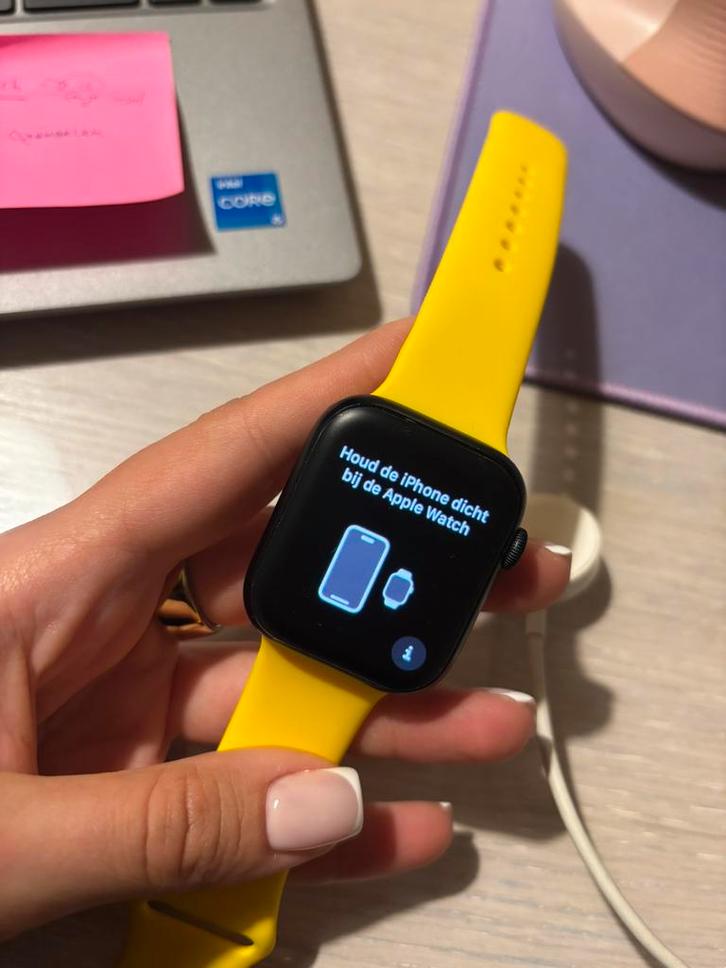 Apple Watch série 8 45 mm, Bijoux, Sacs & Beauté, Montres connectées, Comme neuf, iOS, Noir, GPS, Enlèvement