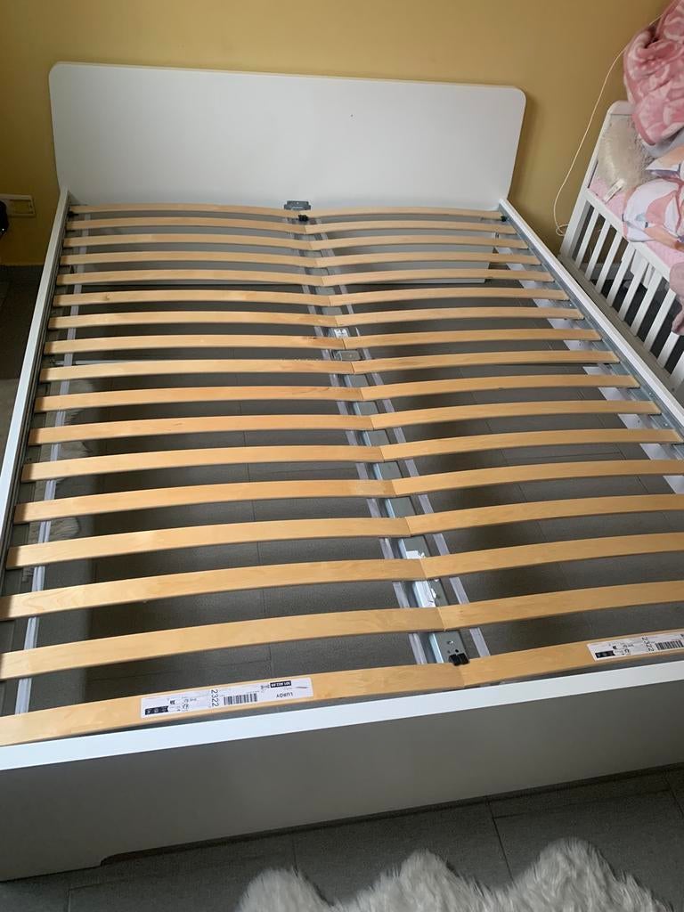 Lit ikea 160cmx200cm avec sommier, Maison & Meubles, Chambre à coucher | Lits, Enlèvement, Utilisé, 200 cm, Blanc