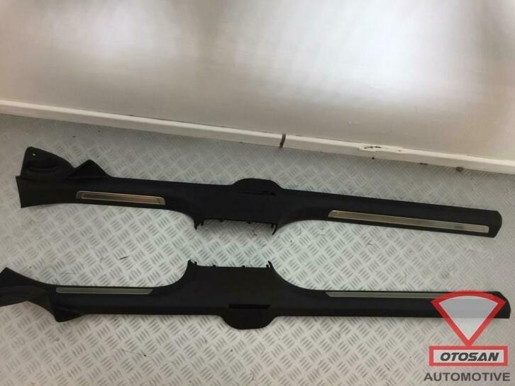 seuil de porte chrom vw passat b8 2017 3g0853371m 3g0853372m, Autos : Pièces & Accessoires, Carrosserie & Tôlerie, Volkswagen