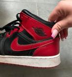 Air jordan 1 mid rouge noir, Ophalen of Verzenden, Gebruikt