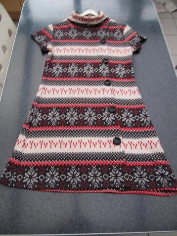 jurk Smash large, eerder medium wintermotief wit zwart kleur beschikbaar voor biedingen