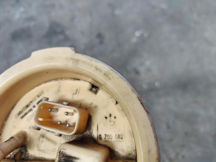 Brandstofpomp dieselpomp opvoerpomp BMW E46 diesel. 6750852, Auto-onderdelen, Brandstofsystemen, BMW, Gebruikt, Ophalen of Verzenden