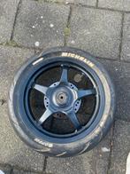 Voor velg yamaha aerox 50 cc 130/60/13 Michelin band, Fietsen en Brommers, Ophalen of Verzenden, Aerox