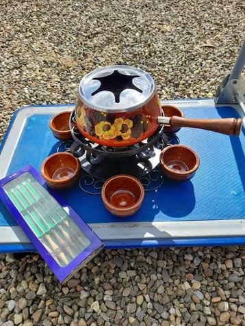 fonduestel beschikbaar voor biedingen