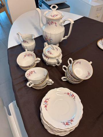 Koffieset van porselein van Wałbrzych beschikbaar voor biedingen