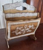 Vintage houten tijdschriften / boekenrek Florentijnse stijl, Ophalen