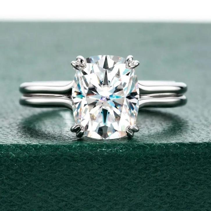 Nieuwe ring, moissaniet 4 karaat!, Handtassen en Accessoires, Ringen, Nieuw, Wit, Verzenden